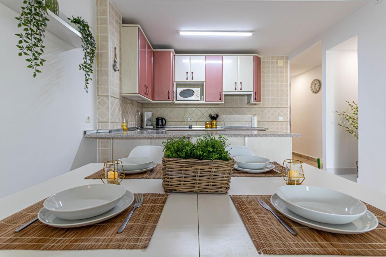797 Holiday Rentals- Duplex Para 7 En La Carihuela A 1 Min De La Playa Torremolinos Exteriér fotografie